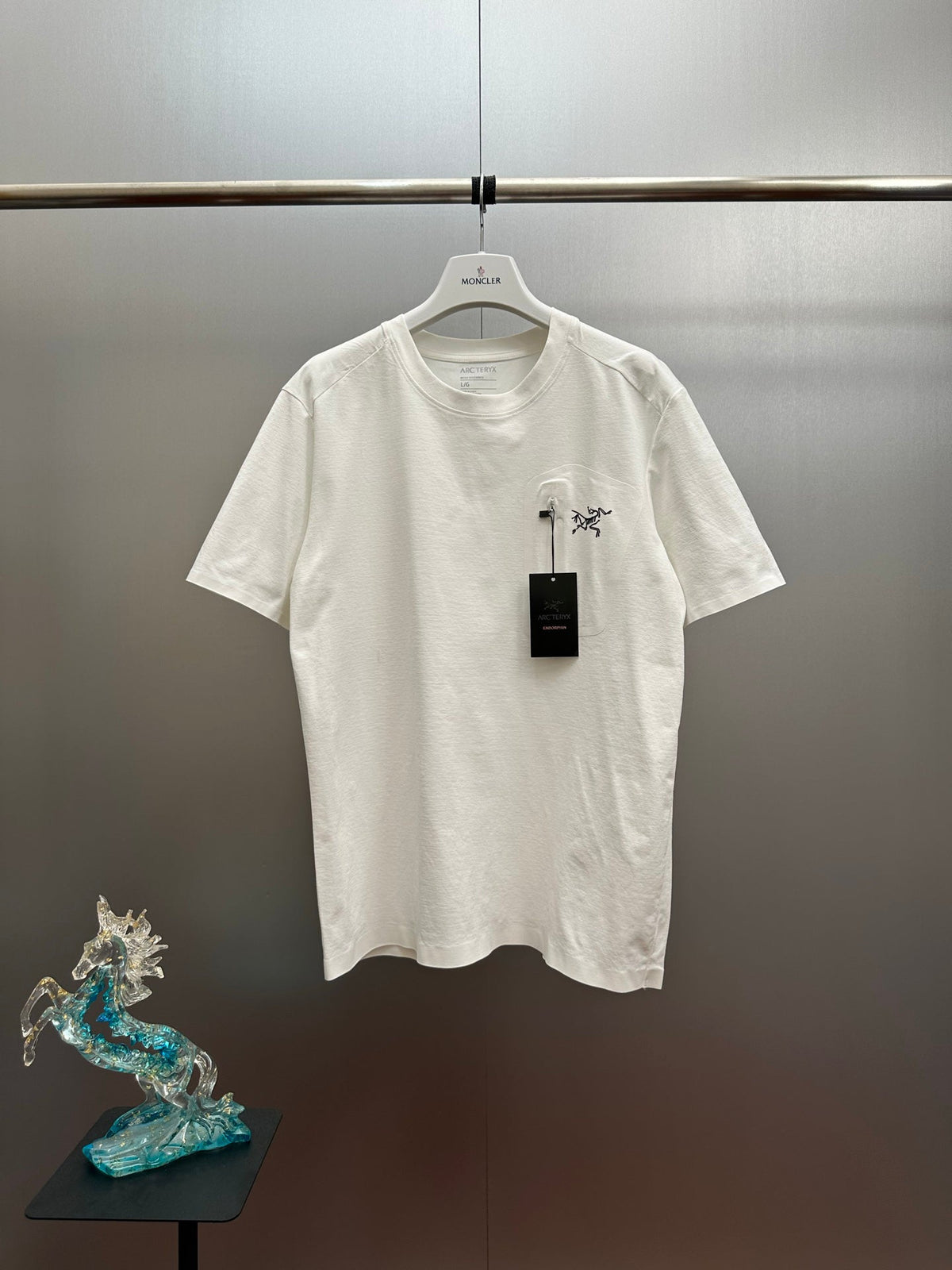 Arc'teryx 2026 Spring‑Summer New Solid‑Color Seamless Heat‑Pressed Pocket Short‑Sleeve T‑Shirt