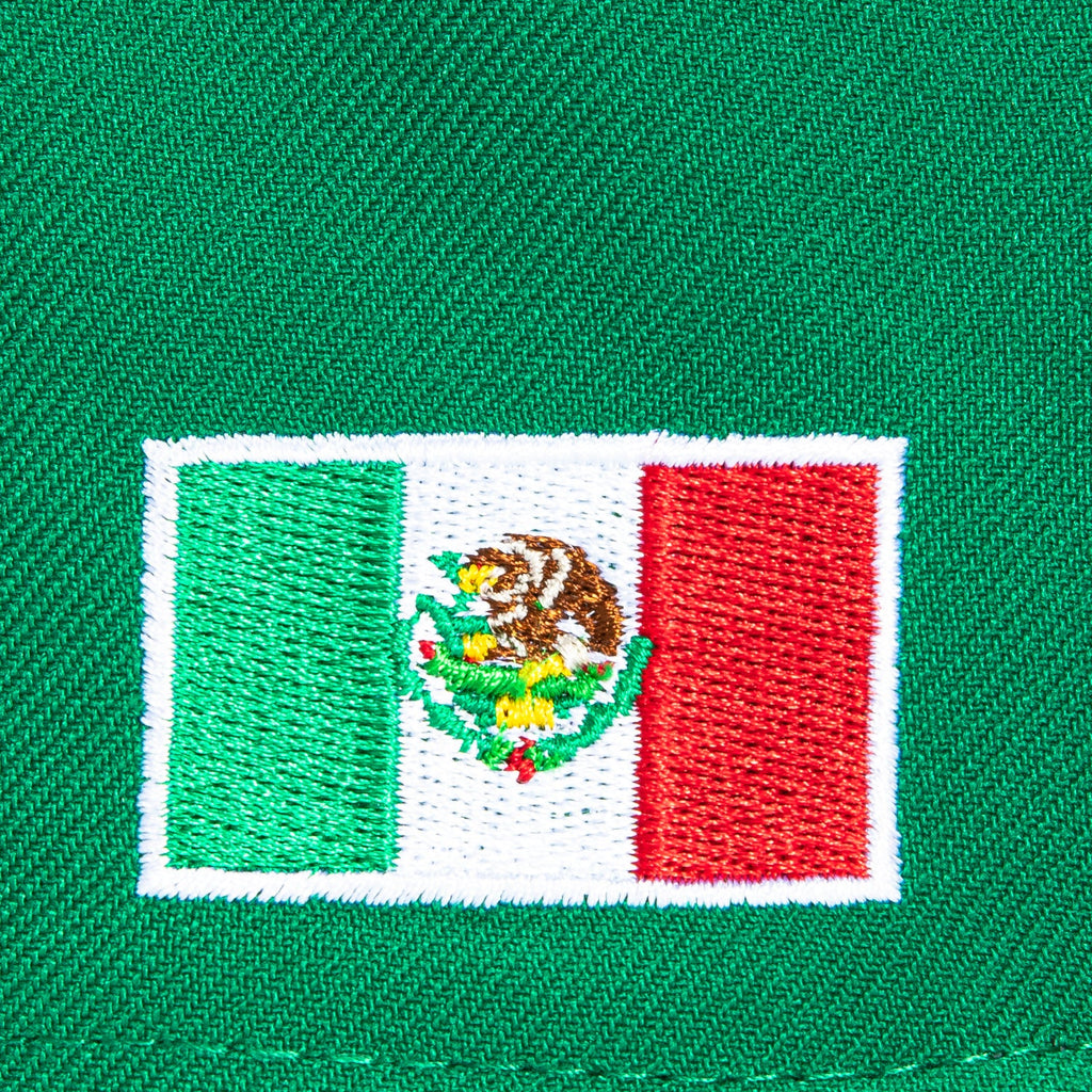 1    New Era 59Fifty Mexico El Tricolor Mexico Flag Patch Script Hat - Kelly Green