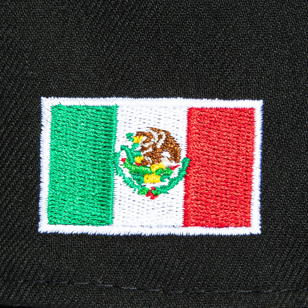 1     New Era 59Fifty Mexico El Tricolor Mexico Flag Patch Script Hat - Black, Brown