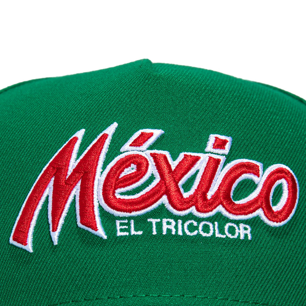 1   New Era 9Forty A-Frame Mexico El Tricolor Mexico Flag Patch Script Snapback Hat - Kelly Green