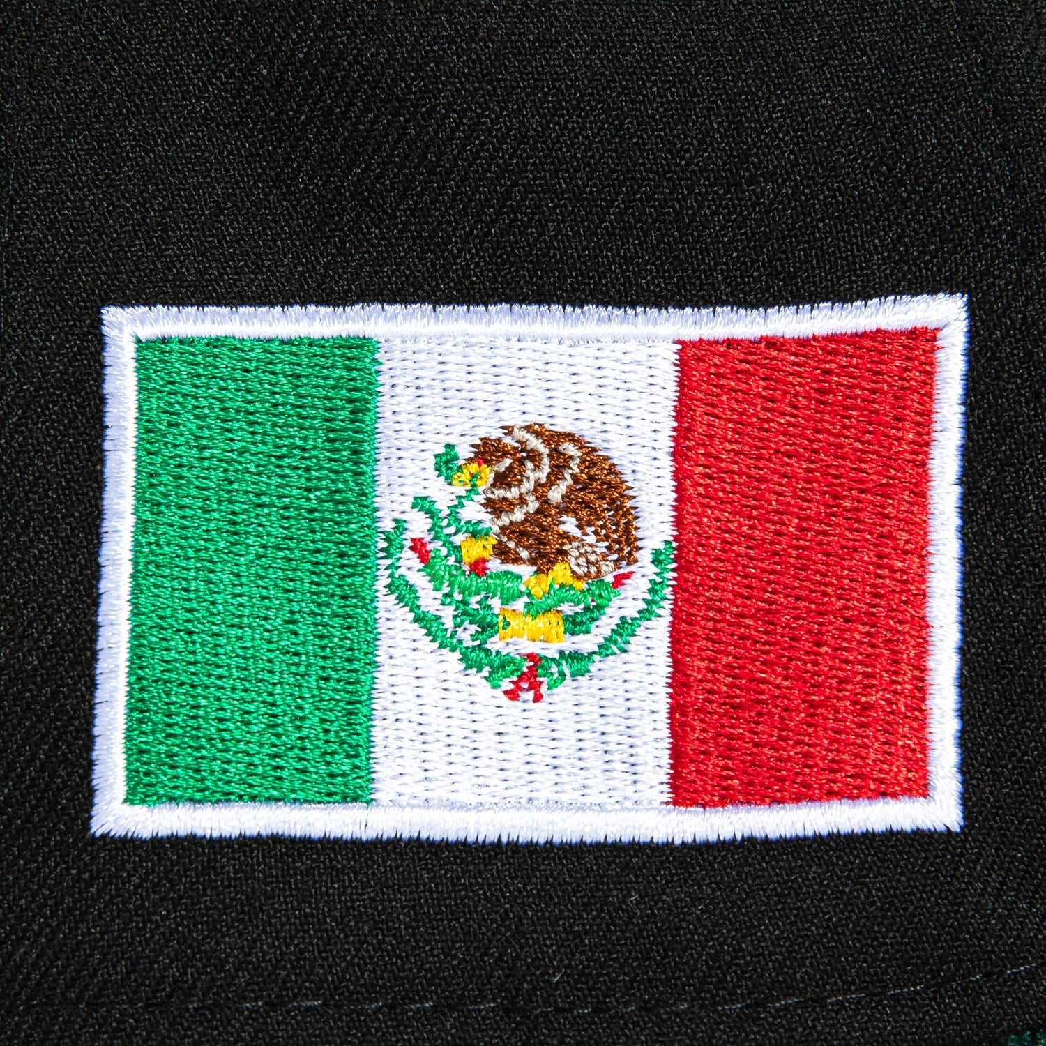 New Era 9Forty A-Frame Mexico World Baseball Classic Mexico Flag Patch Snapback Hat - Black, Metallic Gold