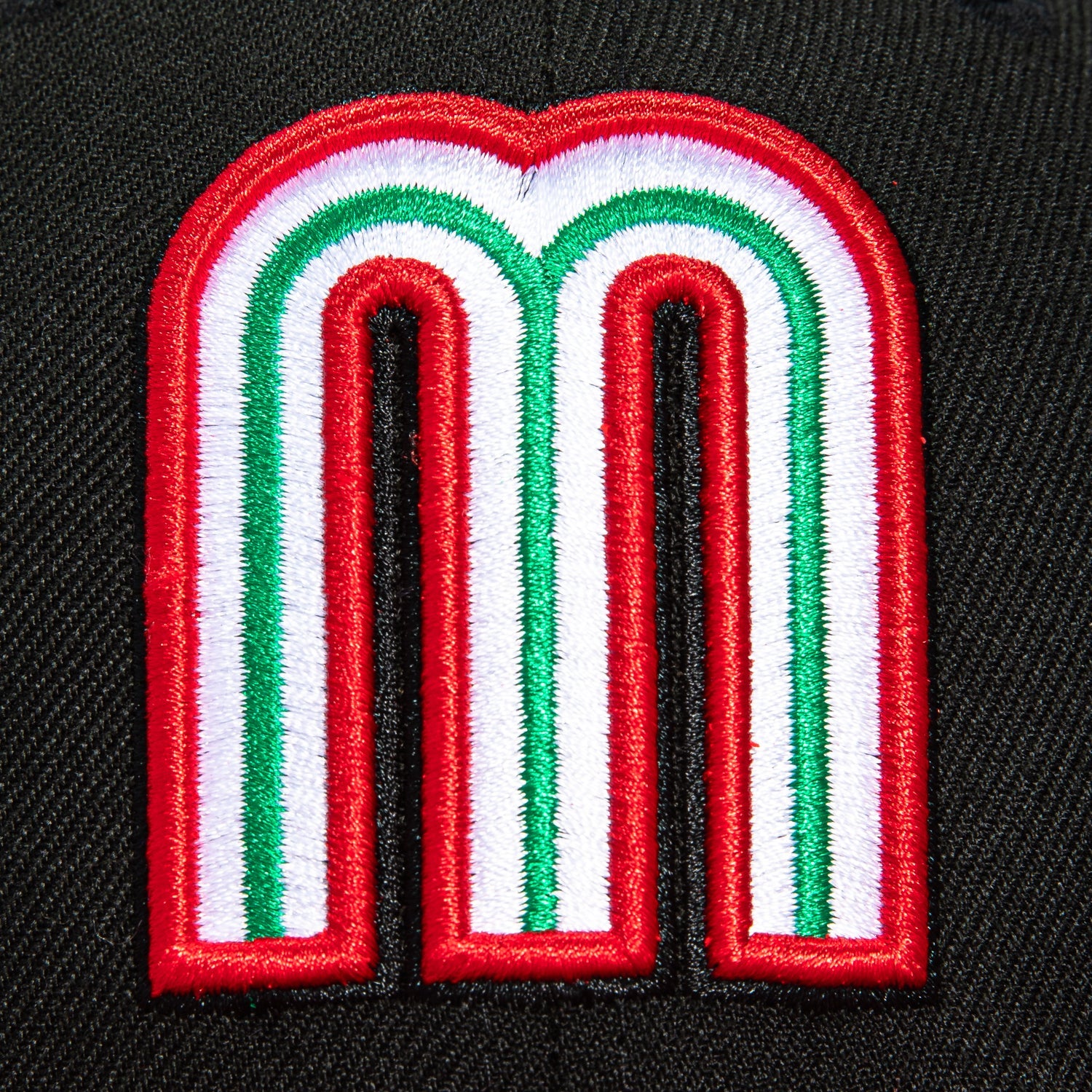 New Era 59Fifty Mexico World Baseball Classic Mexico Flag Patch Hat - Black, Red