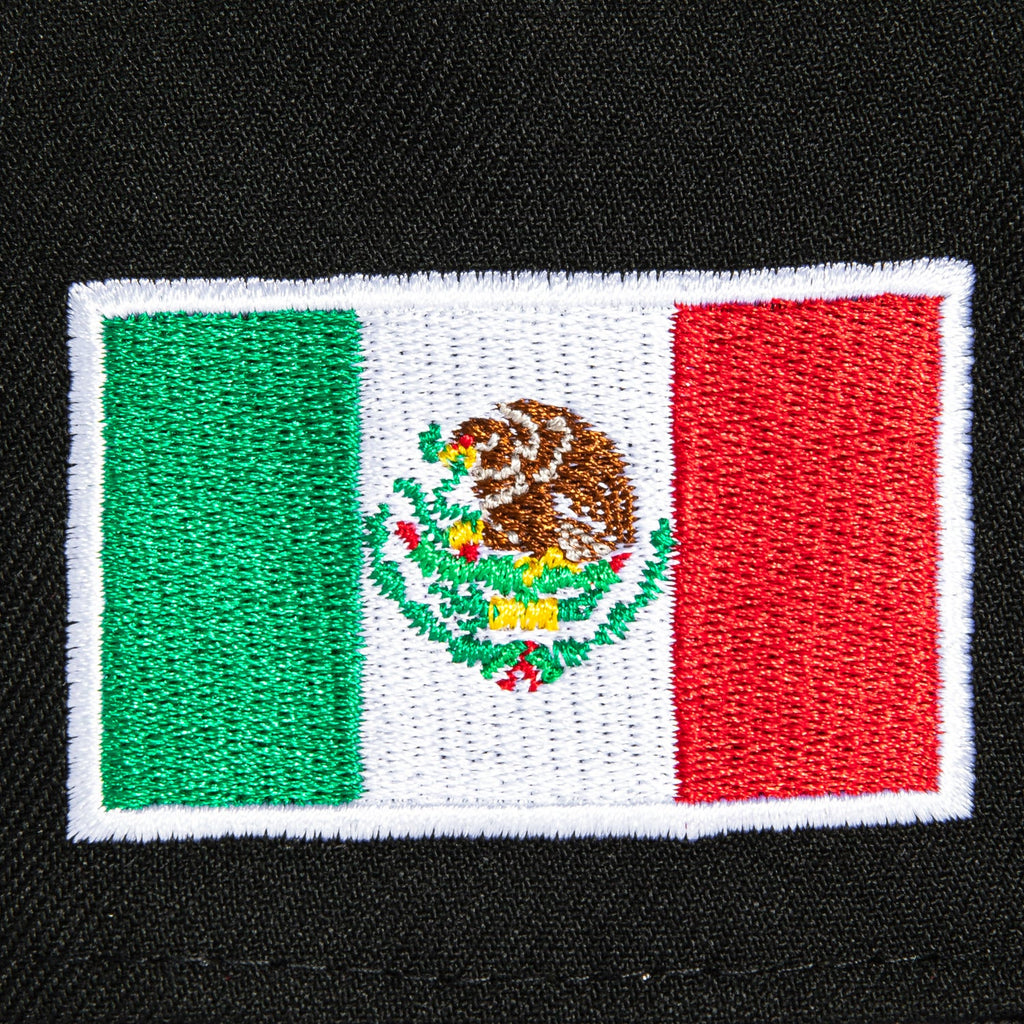New Era 9Forty A-Frame Mexico World Baseball Classic Mexico Flag Patch Snapback Red UV Hat - Black