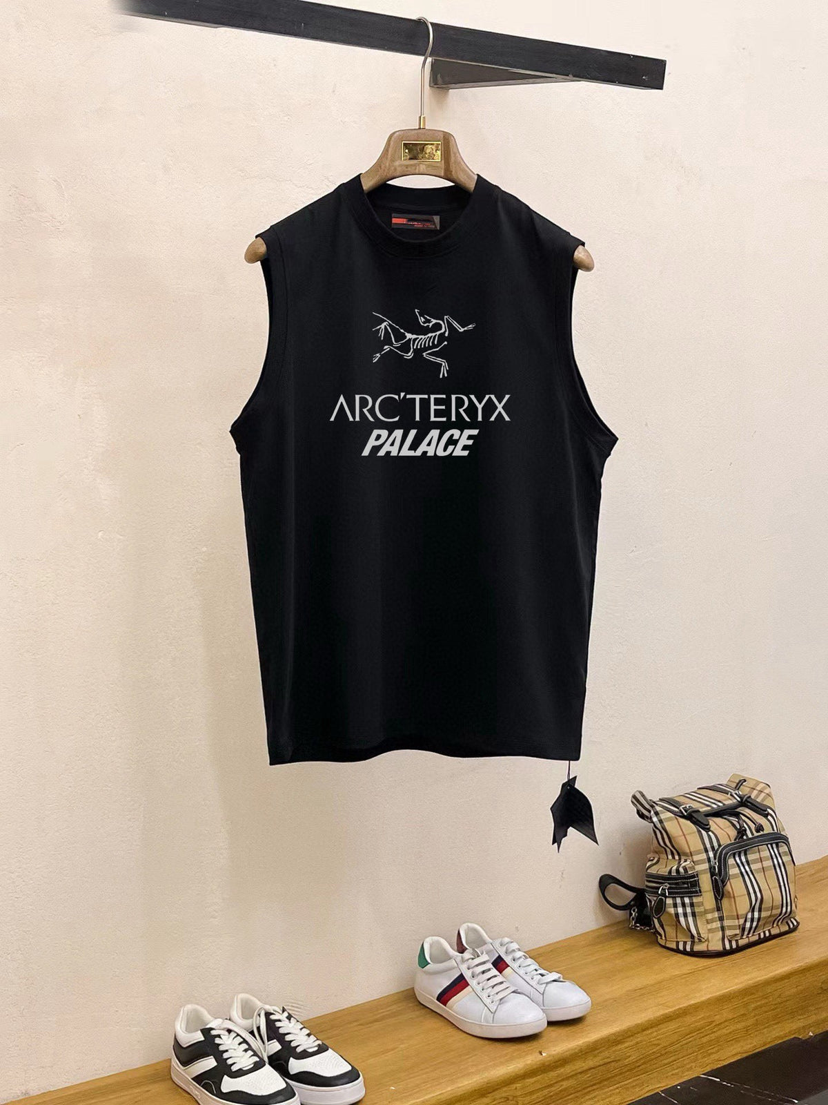 Palace × Arc'teryx Co‑Branded Bird Logo Sleeveless Tank Top Unisex