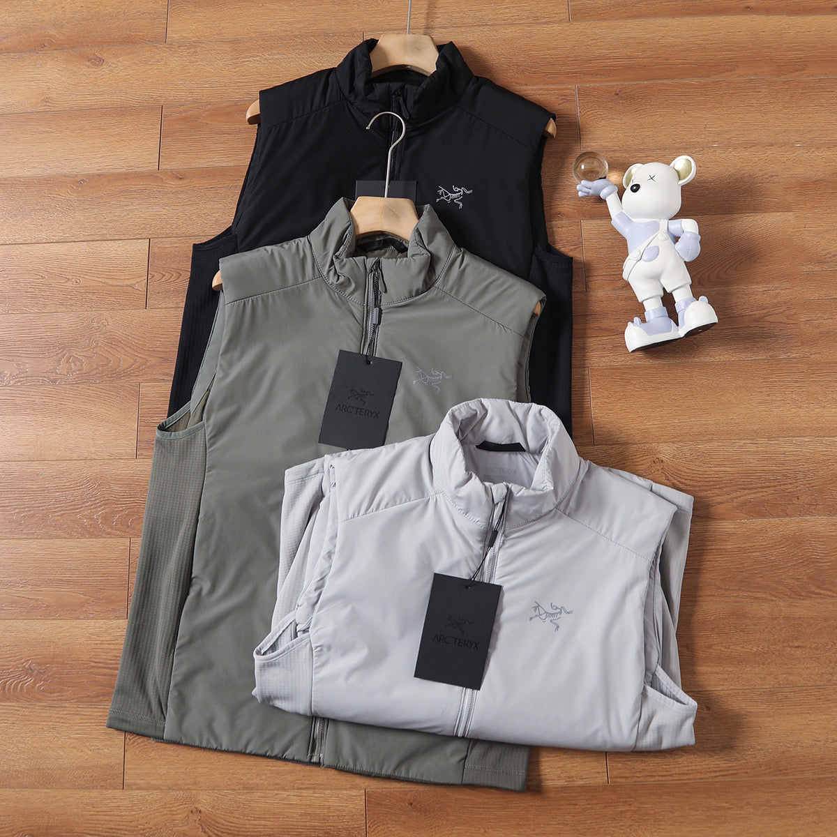 Arc'teryx Men's Winter Insulated Stand Collar Vest